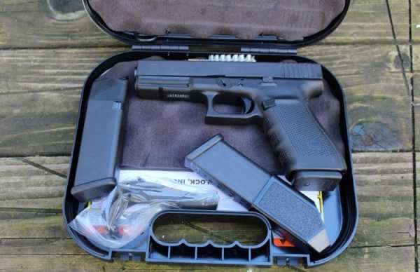 Glock Model 21 Gen 4 - .45acp pistol in Hard case 